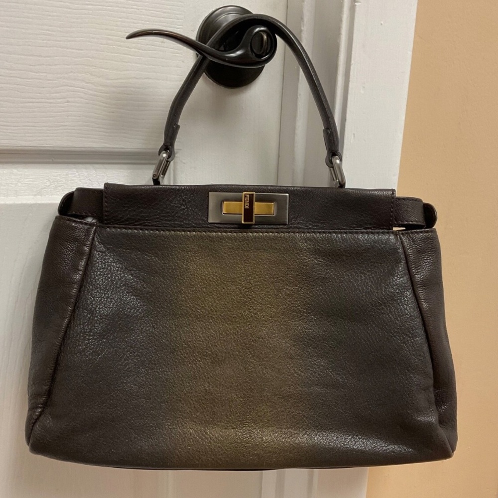 Fendi Peekaboo bag, small,brown leather, zucca print inside , no shoulder strap. - Picture 3 of 16